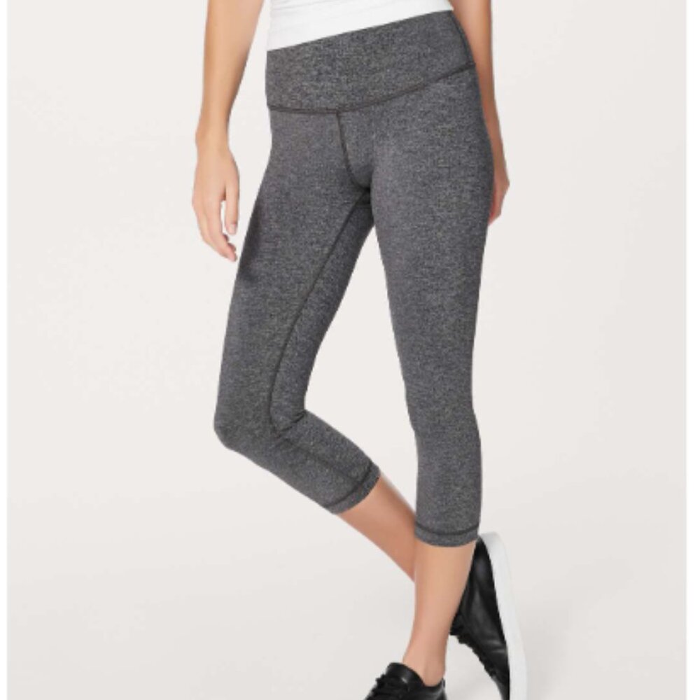 Lululemon Wunder Under Crop (Hi-Rise) *Luxtreme 21" Size 8